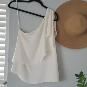 EXPRESS| One shoulder flutter top